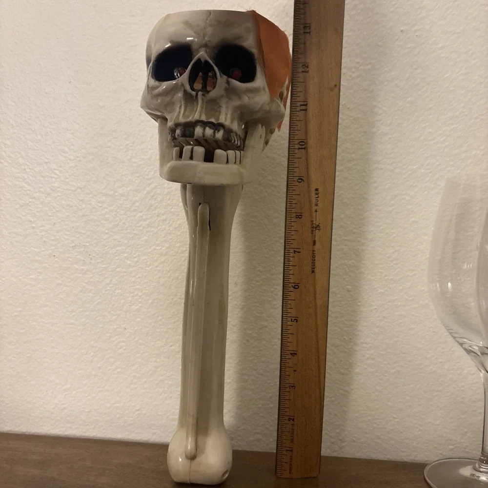 2001 Halloween Talking Skull Blows Flame Torch Light Up Vintage Joy Chief Works